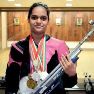 Natasha Joshi excels in rifle shooting and won the gold medal in rifle shooting at the national level in the under-14 category